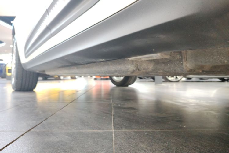 保时捷 2023款 Macan 2.0T机舱底盘30