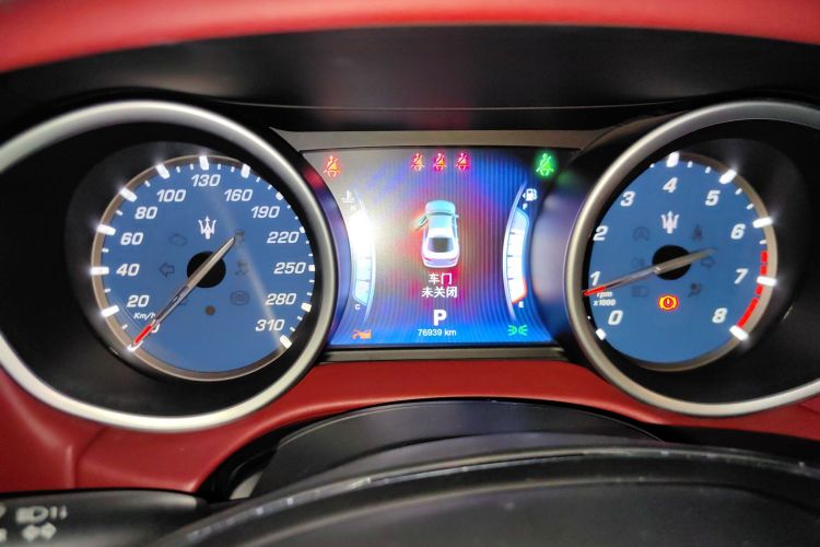 玛莎拉蒂 Ghibli 2014款 3.0T S中控内饰14