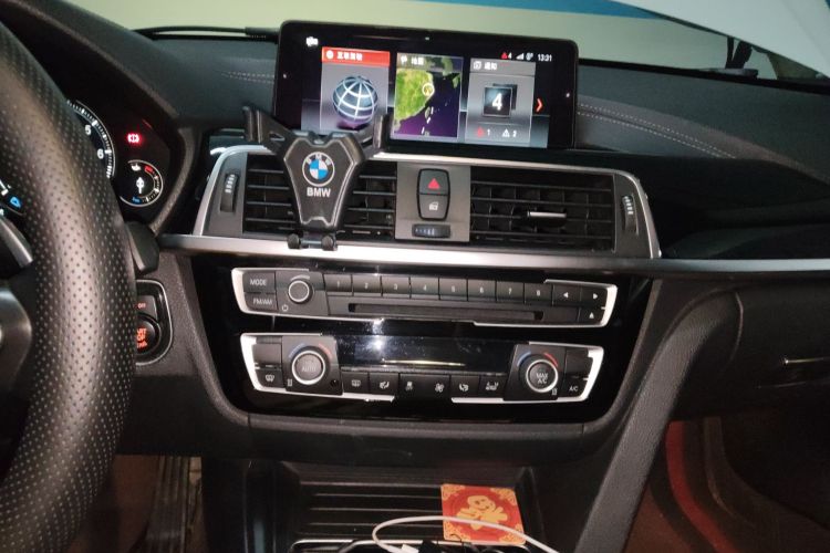 宝马3系 2018款 320Li 领先型M运动套装中控内饰16