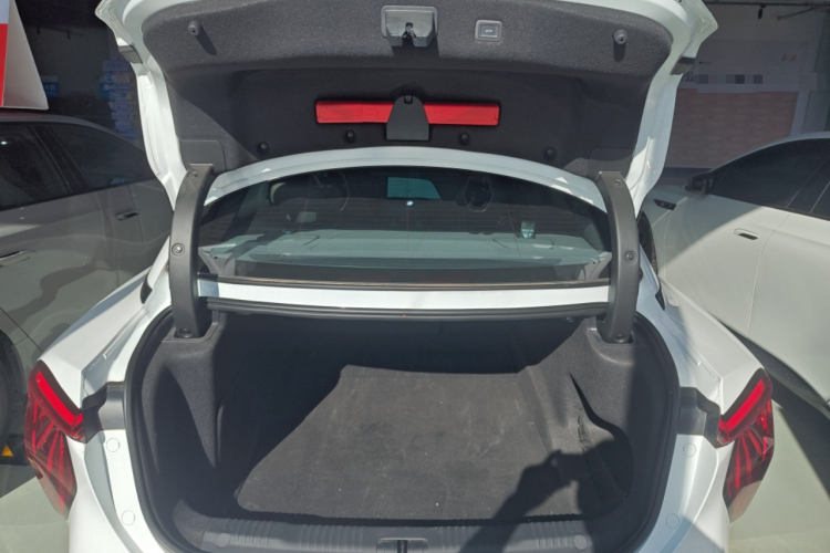 红旗EH7 2024款 820 Pro机舱底盘23