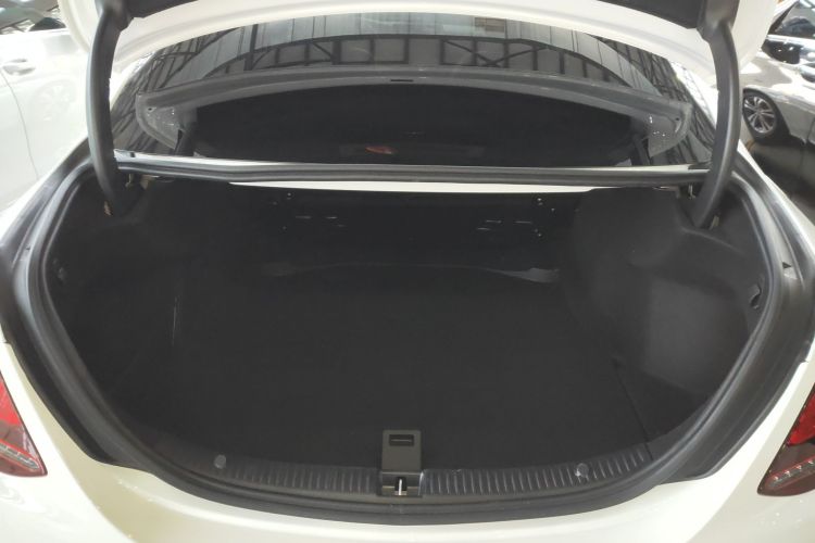 奔驰C级 2019款 C 180 L 时尚型运动版局部细节23