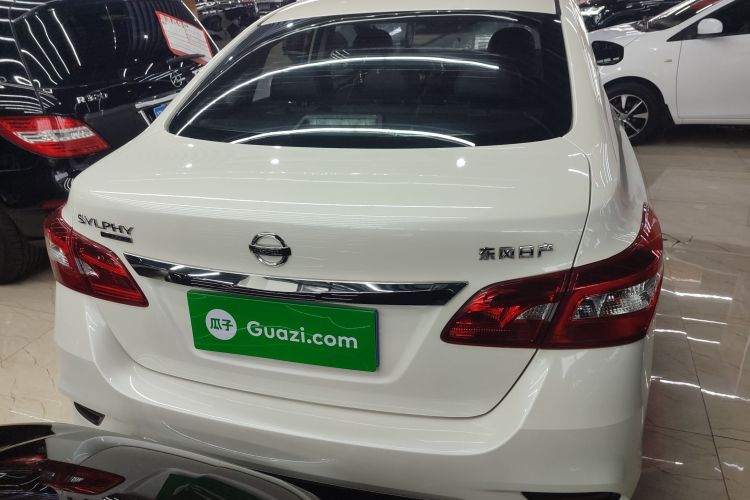 日产 轩逸 2022款 经典 1.6XL CVT豪华版车身外观6