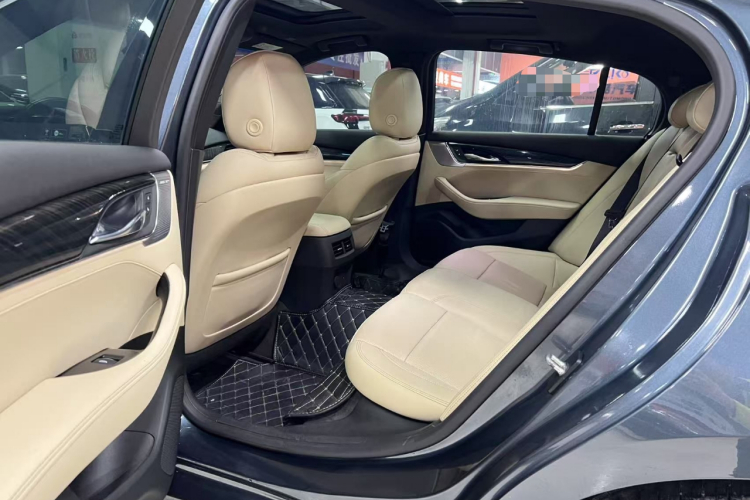 凯迪拉克CT5 2020款 改款 28T 豪华型中控内饰21