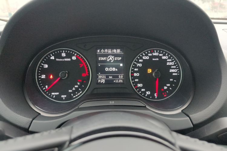 奥迪A3 2018款 30周年年型 Limousine 35 TFSI 运动型中控内饰14