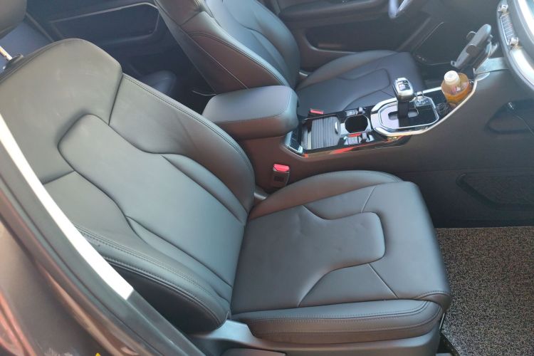 哈弗H6 2017款 蓝标 2.0T 自动两驱风尚型局部细节41