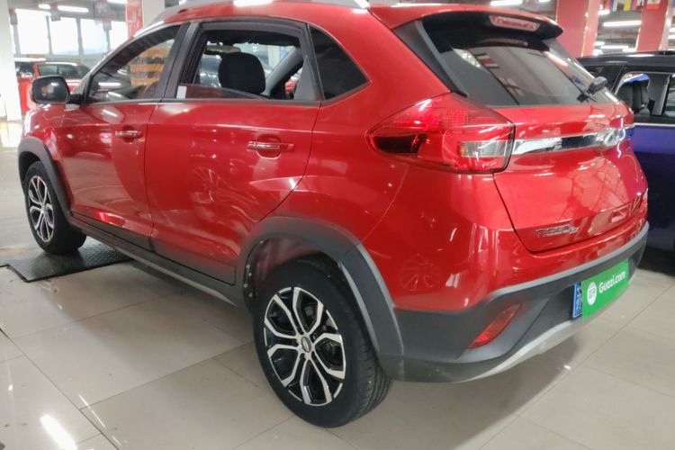 奇瑞 瑞虎3X 2018款 1.5L 自动舒适版车身外观4