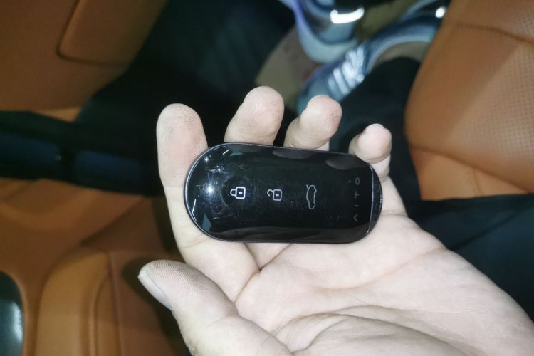 鸿蒙智行 问界M7 2024款 1.5T 智驾四驱Pro版 5座中控内饰11