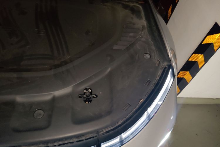 小鹏P7 2023款 P7i 702 Max局部细节9007