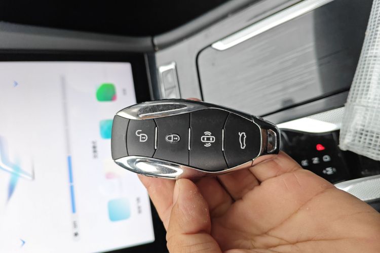 红旗H5 2023款 1.5T DCT智联旗韵版中控内饰11