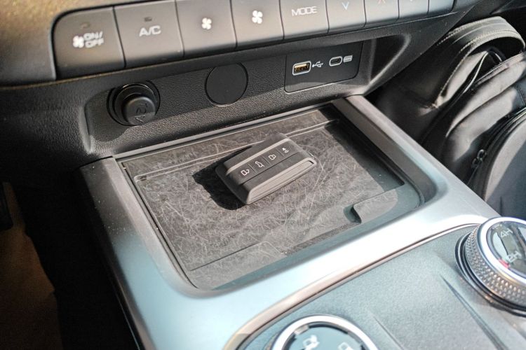 坦克300 2023款 越野版 2.0T 征服者中控内饰11