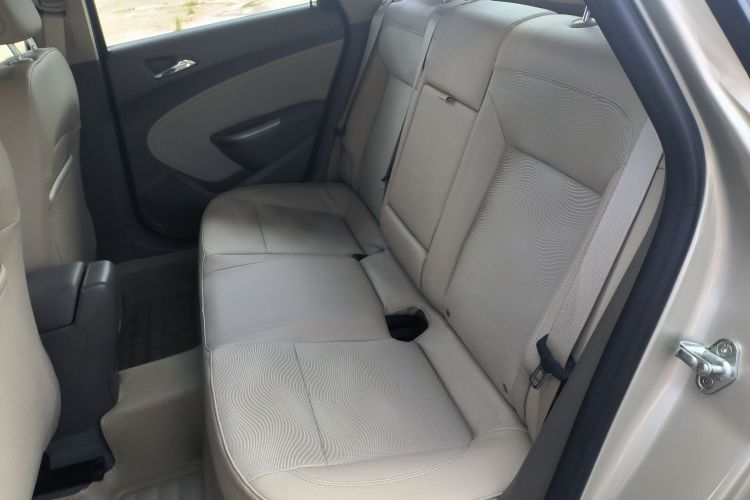 别克 英朗 2013款 GT 1.6L 自动时尚版中控内饰7004