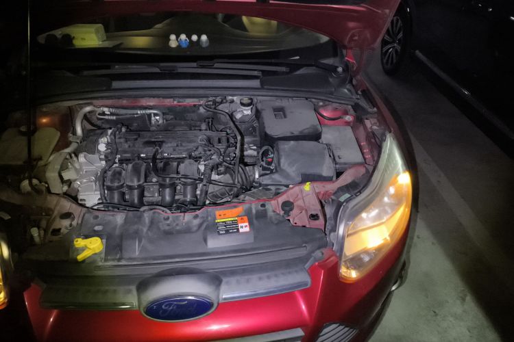 福特 福克斯 2012款 两厢 1.6L 手动风尚型局部细节9006