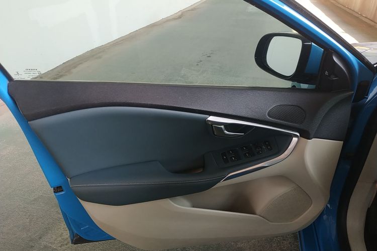 沃尔沃V40 2014款 2.0T 智雅版中控内饰7007