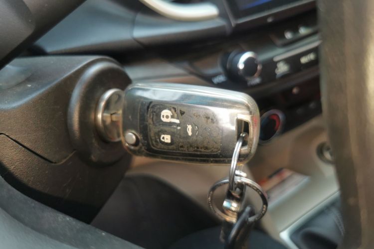 别克 英朗 2017款 15N 手动精英型中控内饰11