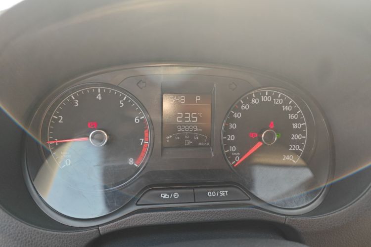 大众 Polo 2016款 1.4L 自动风尚型中控内饰14