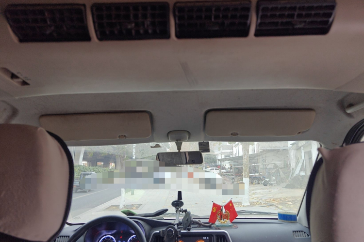 长安凯程 长安睿行M60 2023款 1.6L CNG舒适型客车6座中控内饰22