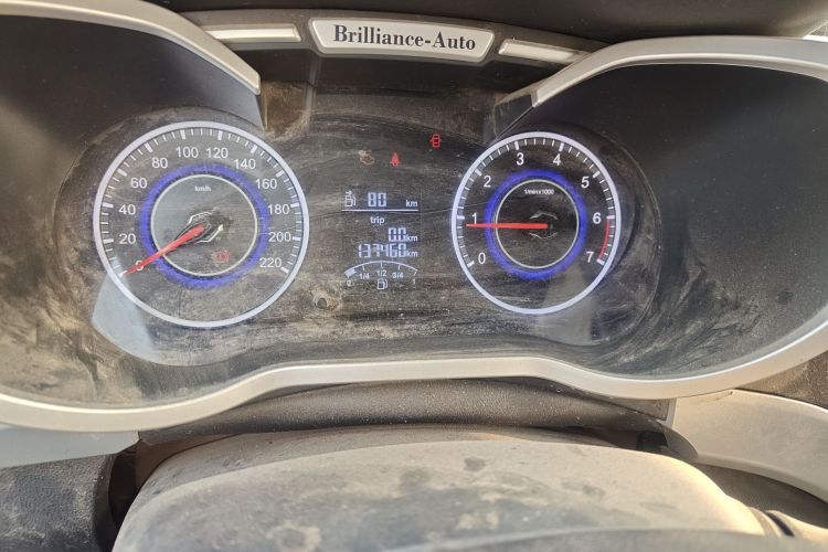 中华V3 2015款 1.5L 手动基本型中控内饰15