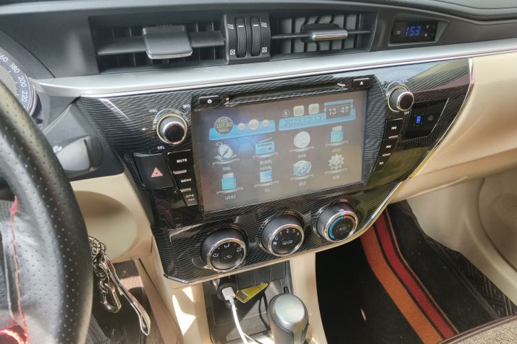 丰田 卡罗拉 2014款 1.6L CVT GL-i中控内饰16