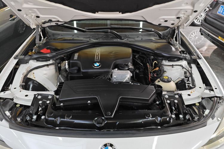 宝马3系GT 2013款 320i 领先型局部细节24