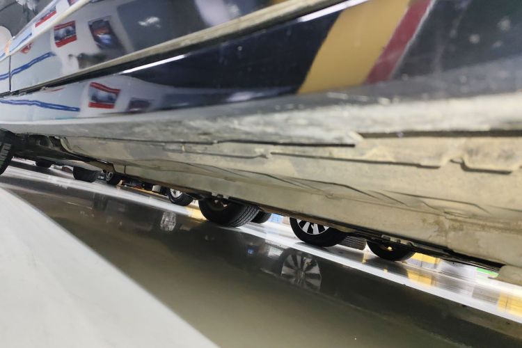 日产 天籁 2013款 2.0L XL舒适版局部细节9001