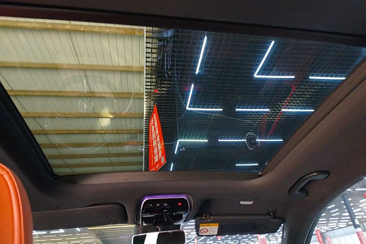 奔驰GLC 2025款 改款 GLC 260 L 4MATIC 豪华型局部细节22