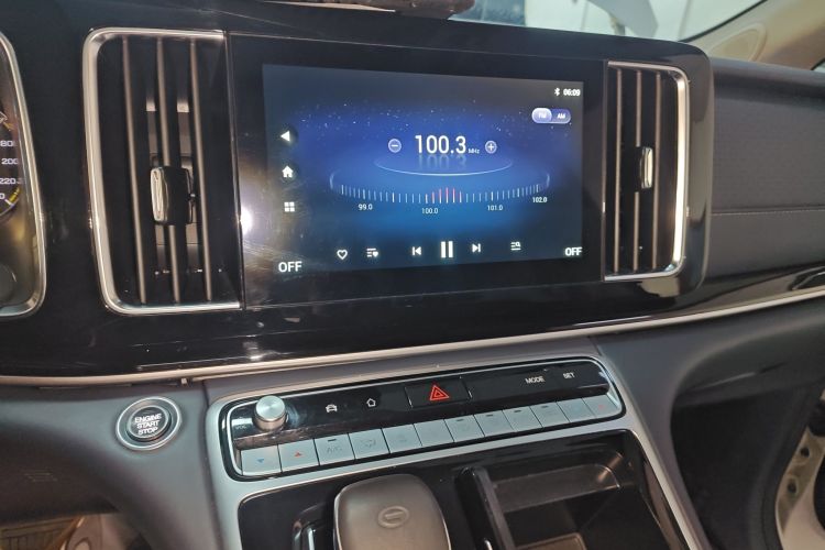 广汽传祺 传祺M8 2023款 领秀系列 390T 豪华版中控内饰16