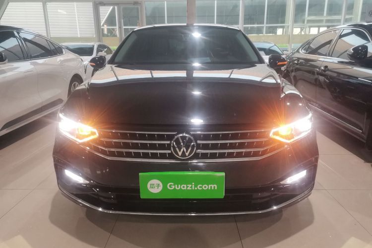 大众 迈腾 2023款 200万辆纪念版 330TSI DSG豪华型车身外观6001