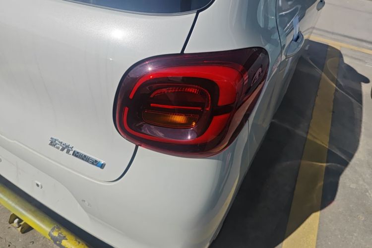 五菱汽车 宏光MINIEV 2025款 四门版 进阶款车身外观6006