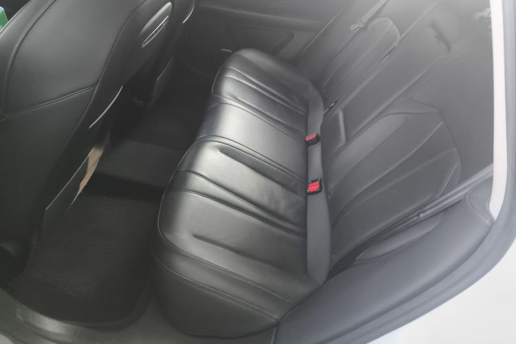 小鹏P7 2020款 670E中控内饰21