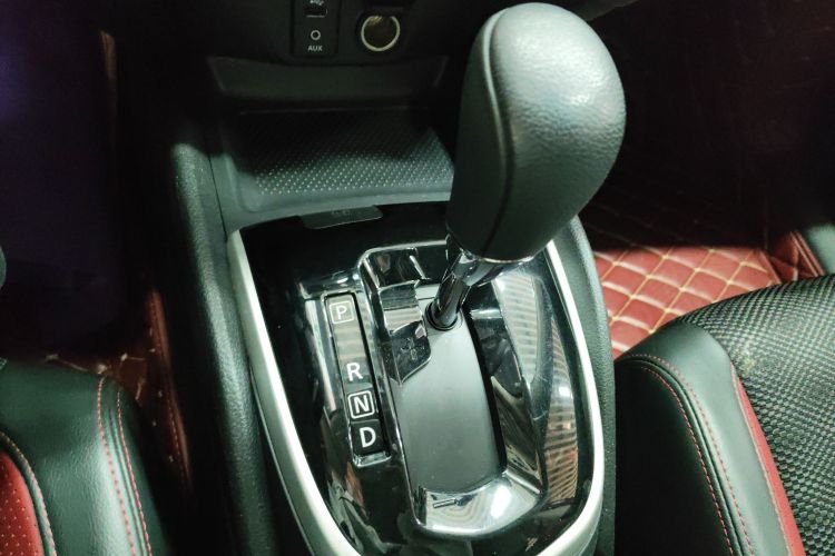 日产 逍客 2017款 2.0L CVT豪华版 国V局部细节18