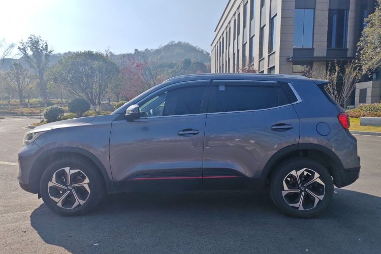 奇瑞 瑞虎5x 2022款 超级英雄版 1.5L CVT豪华型车身外观4