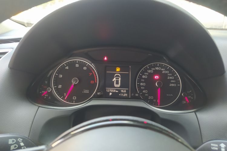 奥迪Q5 2013款 40 TFSI 进取型中控内饰14