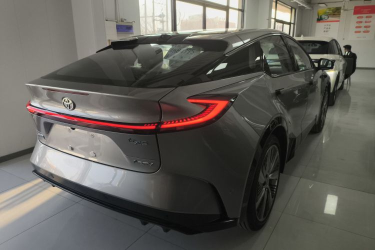 丰田bZ5 2025款 550 PRO智行版车身外观7