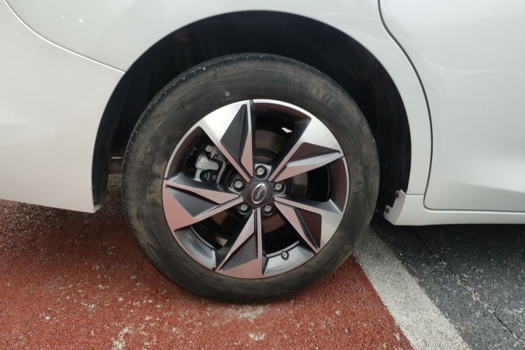 广汽传祺 传祺M6 2023款 PRO 270T DCT豪华版车身外观6008