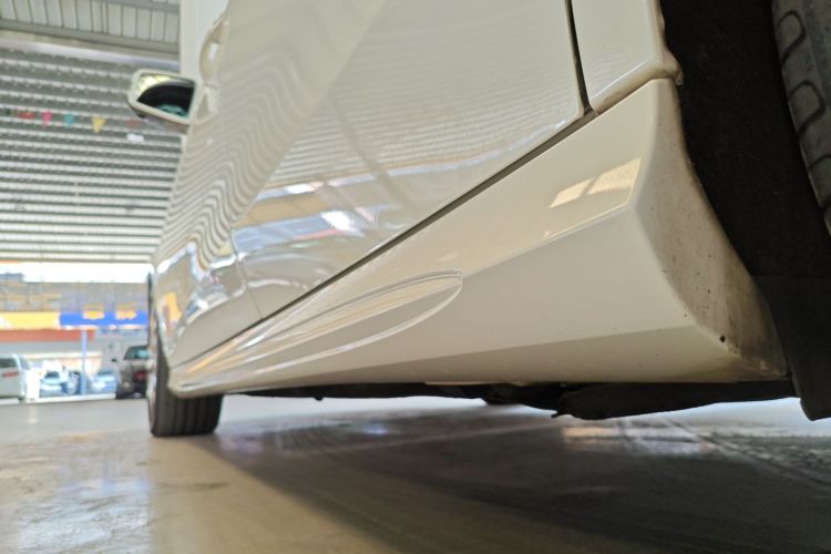 奔驰E级 2014款 改款 E 300 L 运动型局部细节9002