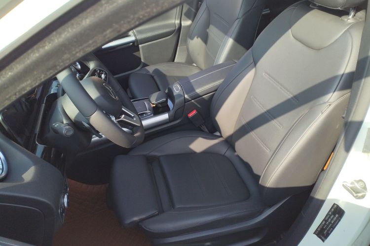 奔驰GLA 2020款 GLA 200局部细节19