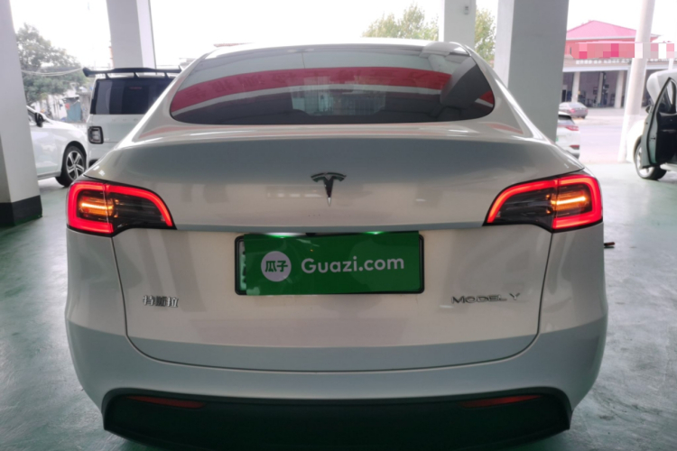 特斯拉 Model Y 2022款 改款 后轮驱动版车身外观6005