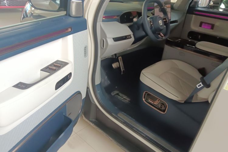 极氪MIX 2025款 长续航智驾版中控内饰7003