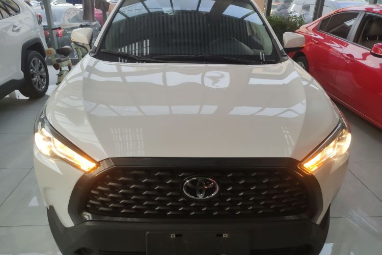 丰田 卡罗拉锐放 2022款 2.0L 精英版车身外观2