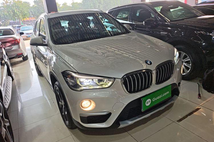 宝马X1 2019款 xDrive20Li 尊享型车身外观6002