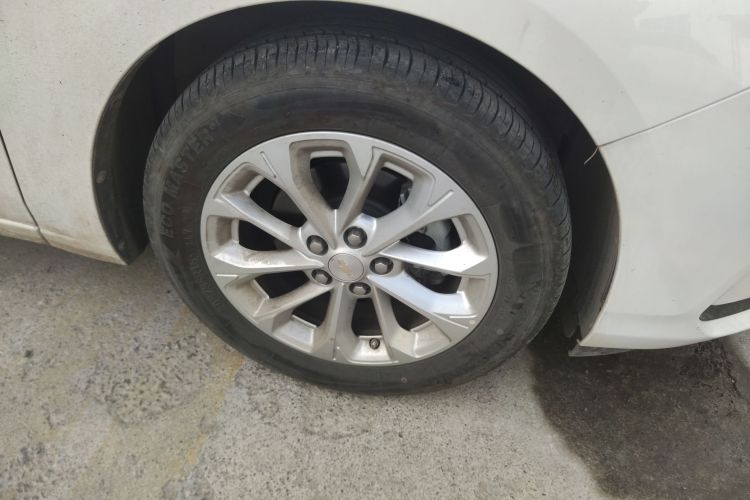 雪佛兰 科鲁泽 2024款 1.5L 双离合悦享版车身外观10