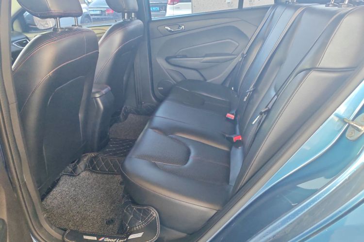 奇瑞 艾瑞泽5 2016款 1.5L 手动领锐版中控内饰21