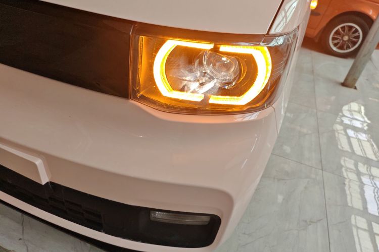 五菱汽车 宏光MINIEV 2021款 马卡龙臻享款 磷酸铁锂车身外观36