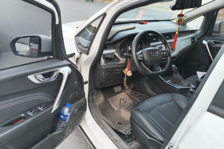 吉利汽车 远景X3 2019款 升级版 1.5L CVT精英型中控内饰7003