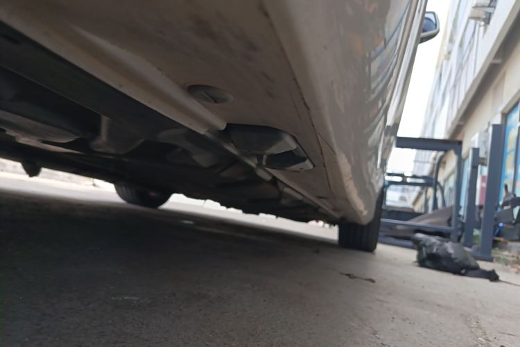 奔驰B级 2015款 B 200 动感型局部细节9002