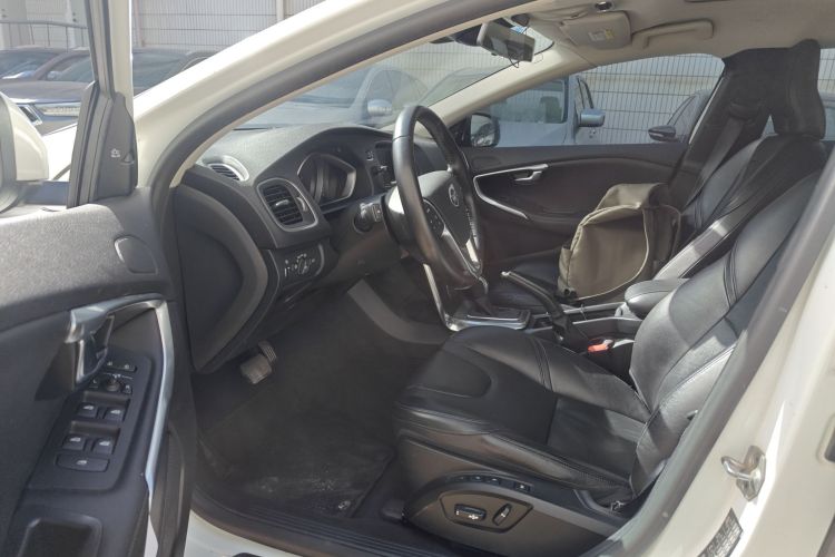 沃尔沃V40 2016款 T4 智雅版局部细节19