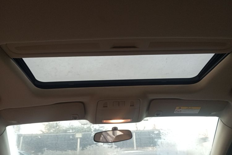 别克 君威 2015款 2.0L 领先时尚型中控内饰22