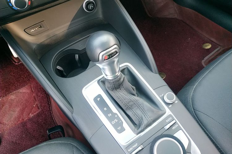 奥迪A3 2020款 改款 Sportback 35 TFSI 进取型 国VI中控内饰18