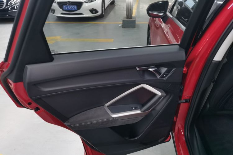 奥迪Q3 2020款 35 TFSI 时尚动感型中控内饰49
