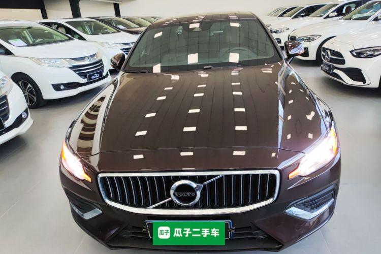 沃尔沃S60 2020款 T4 智逸豪华版车身外观2